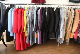 海寧工廠直營(yíng)店火熱上新 呢大衣200元起，前店后廠打造服飾零售新模式